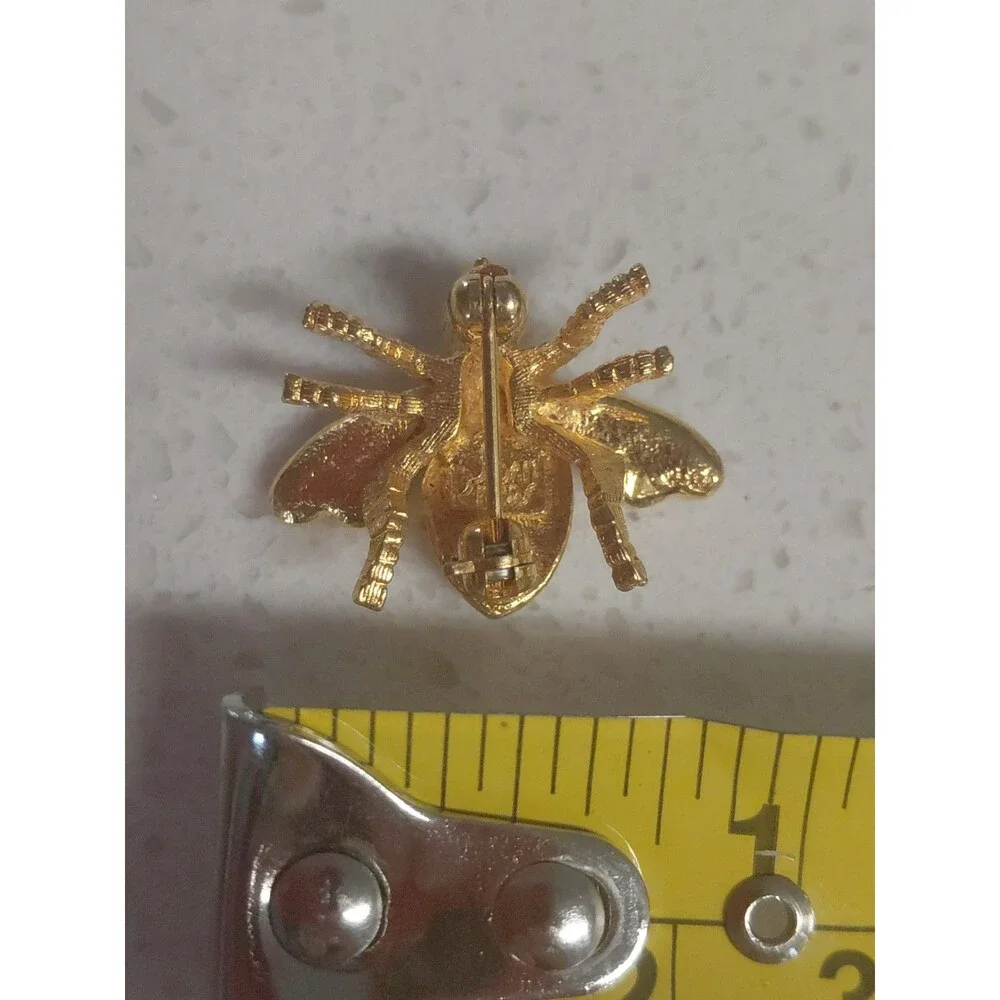 JOAN RIVERS Bee Brooch Pin Pave crystals green eyes (missing 1 eye) 1